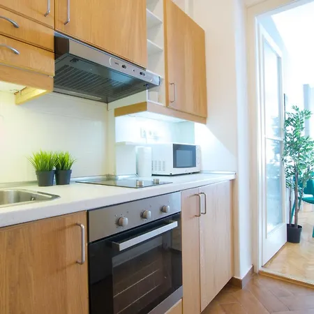 Standard By Hi5 - Asboth 15 * Budapest